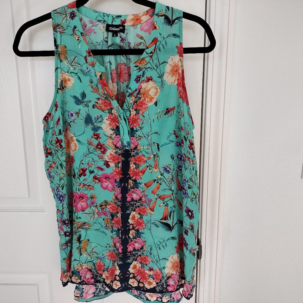 Tolani  Size Large, beautiful print, sleeveless